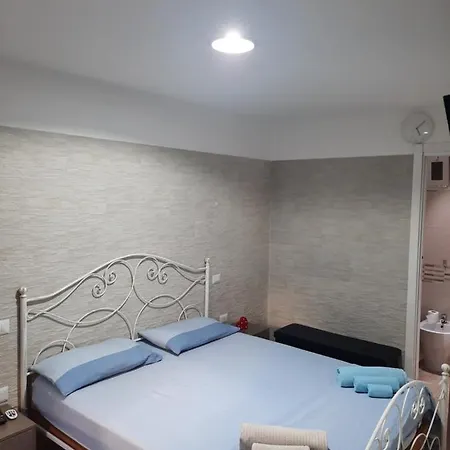 Bed & Breakfast Indipendenza Rooms *